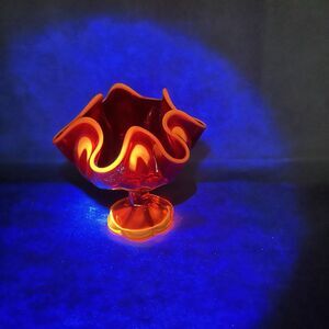 Vtg 70s L E Smith Amberina Glass Footed Pedestal Bowl Handkerchief 6 Finger Vase